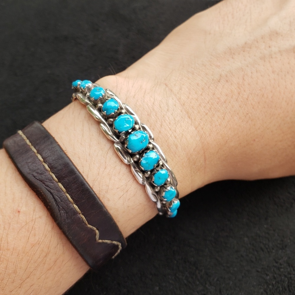 *SOLD* RARE A Quam Silver/Turquoise Bangle - Picture 6 of 8